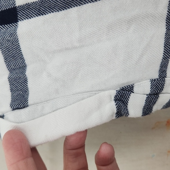 Rails Britt White/Navy Plaid Button Down Shirt - Picture 4 of 9